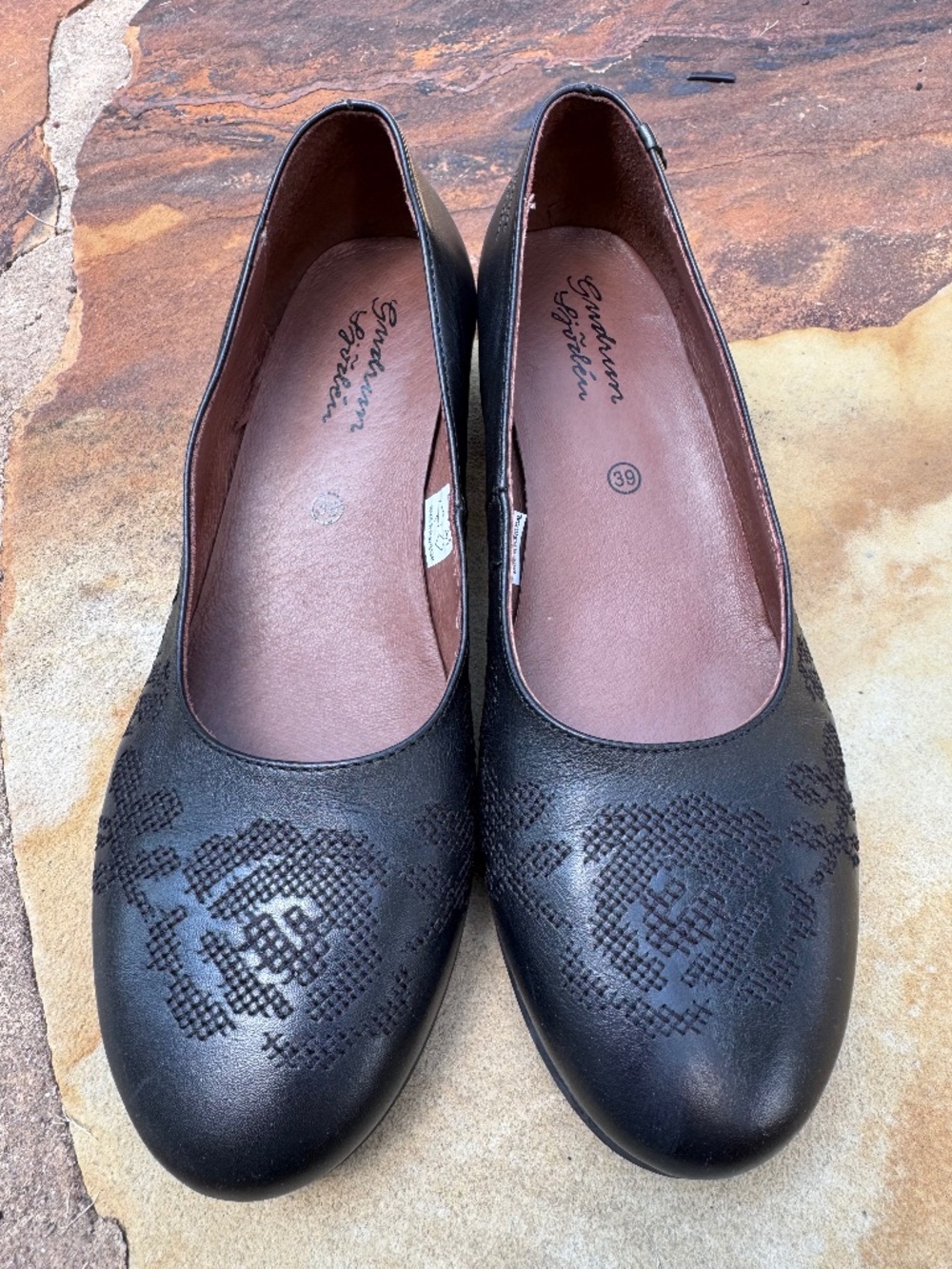 Gudrun Sjöden Black Leather Floral Low-Heel Pumps Size 39 - Picture 1 of 10